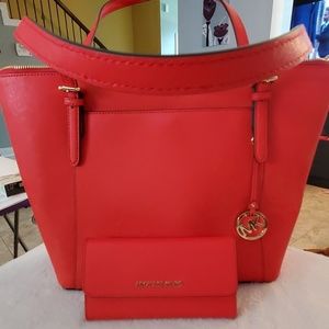 MICHAEL KORS Jet set Tote